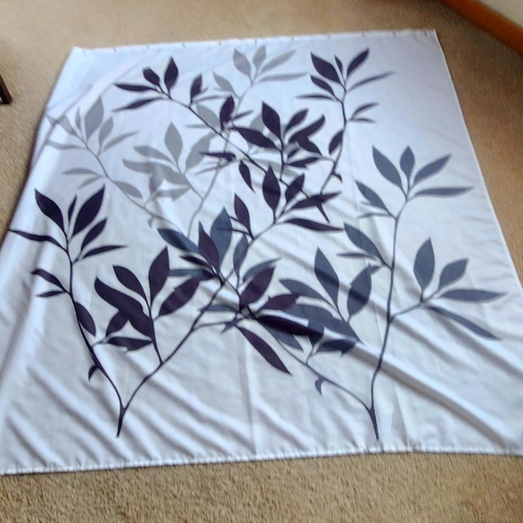Inter Design Black-White-Gray Leaves Pattern Shower Curtain - Picture 1 of 12
